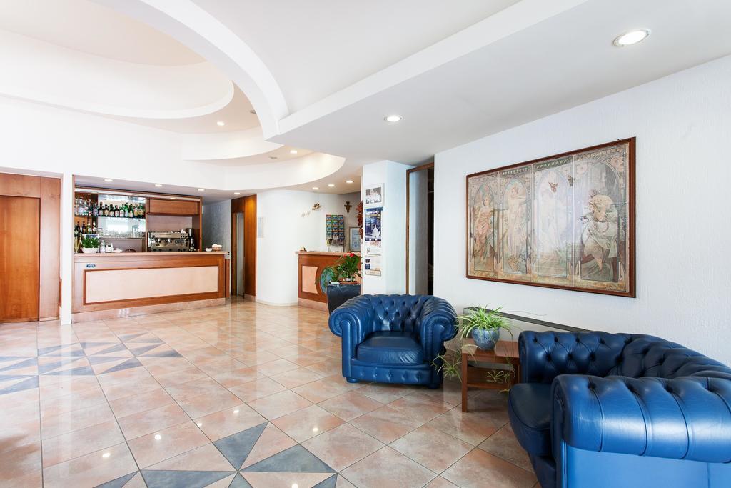Hotel Los Angeles Assisi Kültér fotó